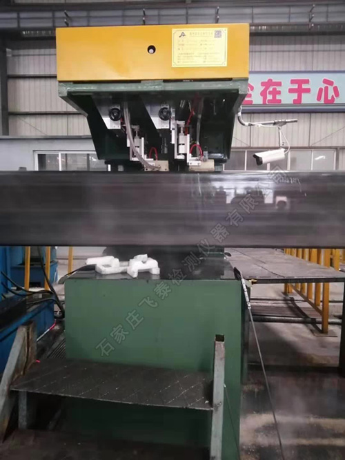 方管超声波探伤设备.jpg 方管超声波探伤设备.jpg