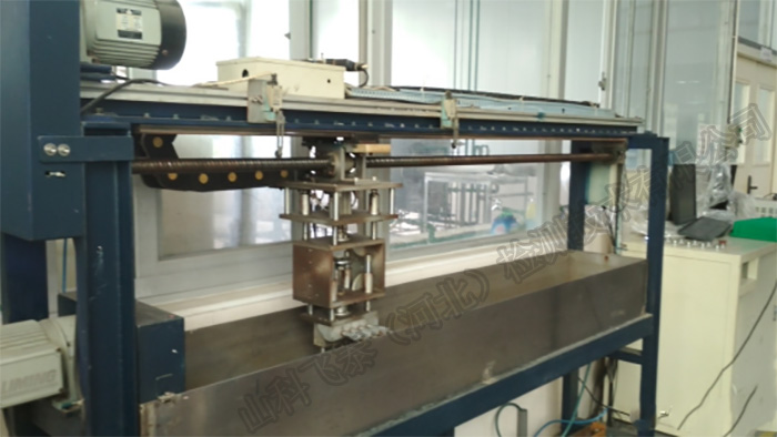 铝棒探伤设备.jpg 铝棒探伤设备.jpg