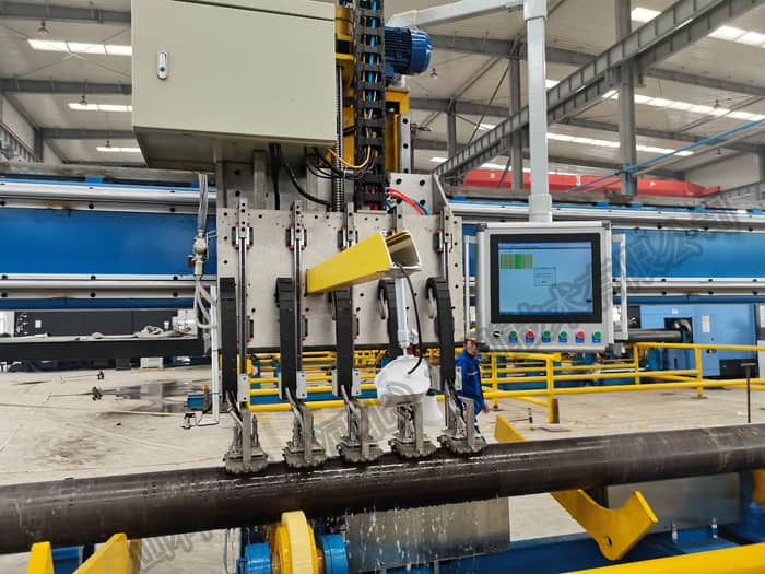 钢管自动探伤设备 (1).jpg